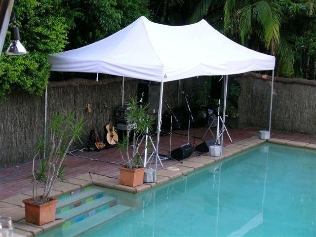 Pop up tent 6m x 3m